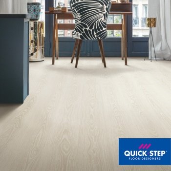 Ламинат Quick step Classic Дуб белый отбеленный 32кл. Фаска:нет зам.Uniclic