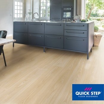 Ламинат Quick step Classic Дуб светлый натуральный премиум 32кл. Фаска:нет зам.Uniclic